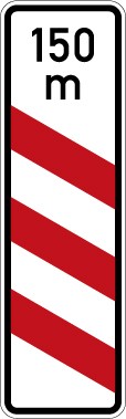 Verkehrsschild · Verkehrszeichen Gefahrzeichen Dreistreifiger Bake mit Entfernungsangabe · Aufstellung links · Zeichen 157-21 