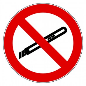 Verbotsschild Benutzen von Cuttern verboten · selbstklebend