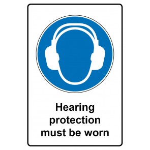 Schild Gebotszeichen Piktogramm & Text englisch · Hearing protection must be worn (Gebotsschild)