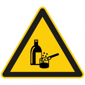 Warnschild Achtung Chemikalien im Gebrauch