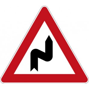 Schild Gefahrzeichen Doppelkurve (zunächst rechts) · Zeichen 105-20 